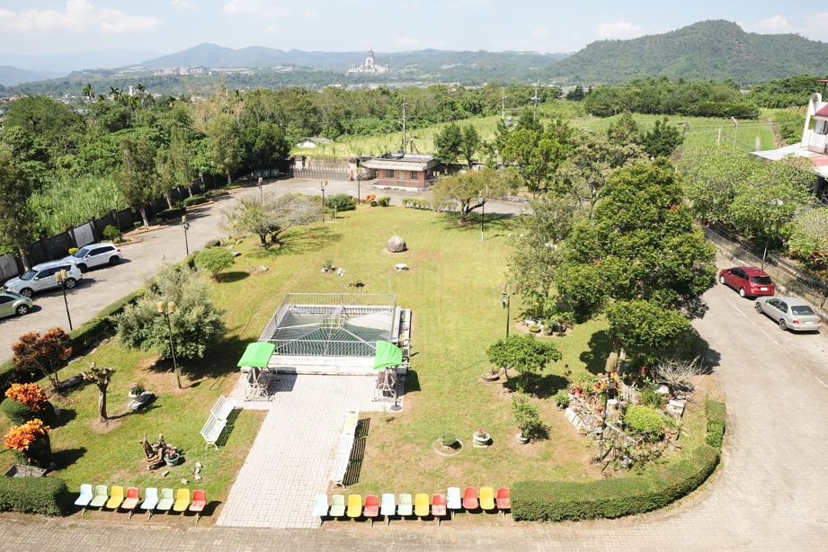 前庭花圃(標題圖檔)